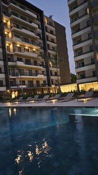 peravi suites at the bantree