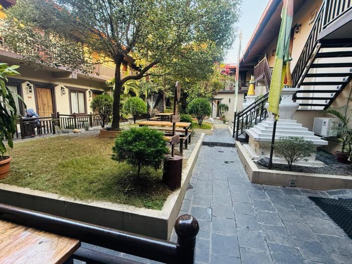 rj hotel pokhara