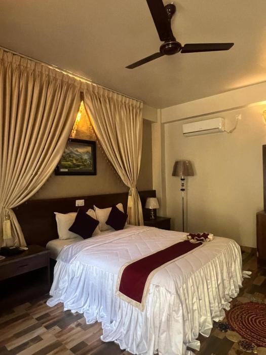 rj hotel pokhara