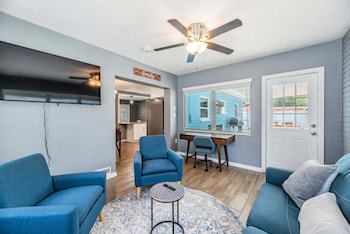 3442 Azalea Pl,,2 star