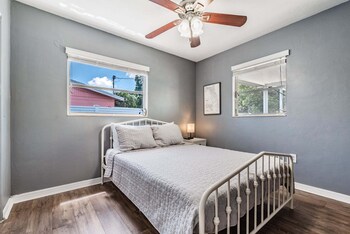 3442 azalea pl