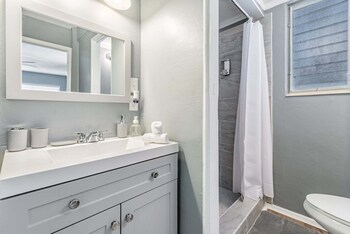 3442 azalea pl