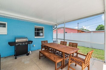 3442 azalea pl