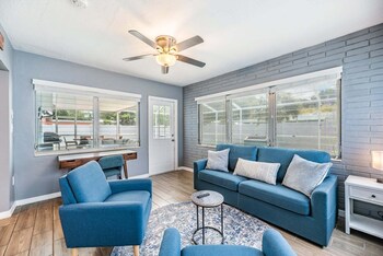 3442 azalea pl
