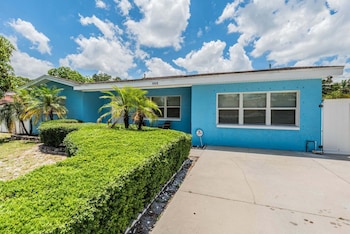 3442 azalea pl
