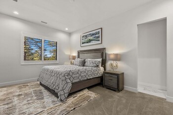 cottonrose flagstaff