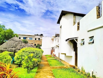 royal park hotel mpeketoni
