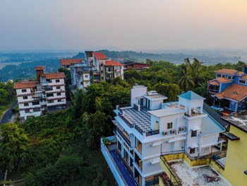 elivaas valley view 5bhk villa with pool