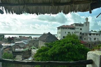 jambo house lamu