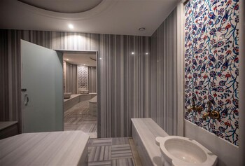 elite world inn istanbul mahmutbey