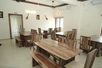 oscar club farmhouse and resorts