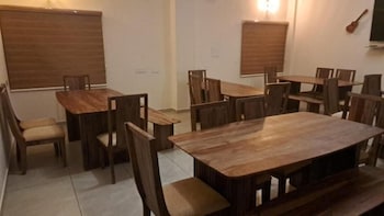 oscar club farmhouse and resorts