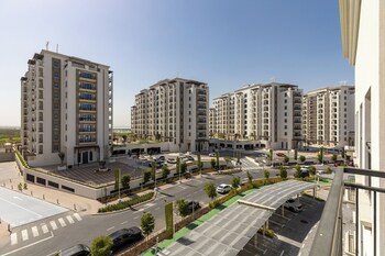 maison privee relaxed yas living with resort style facilities