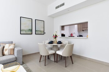 maison privee relaxed yas living with resort style facilities