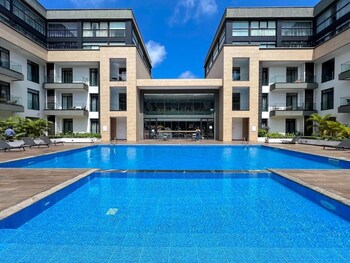 Embassy Gardens,,4 star