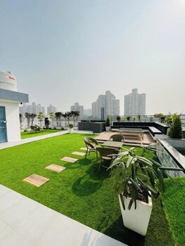 skyline retreat by housiify