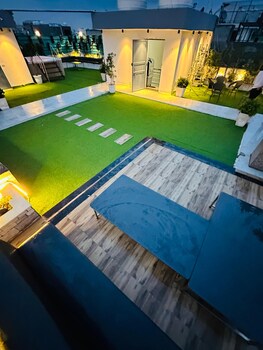skyline retreat by housiify