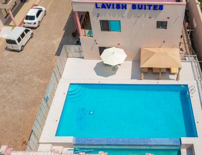 lavish suites