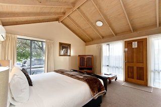 The Great Ocean Road Studios,,3 star
