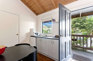 The Great Ocean Road Studios,,3 star