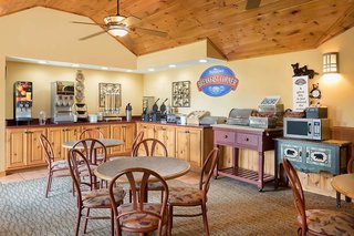 Baymont By Wyndham Sevierville Pigeon Forge,Gatlinburg Airport>>Gatlinburg - Pigeon Forge,3 star