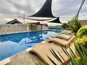 Eden Beach Resort Zambales,,4 star