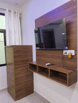 Karshni Home Stay,,3 star