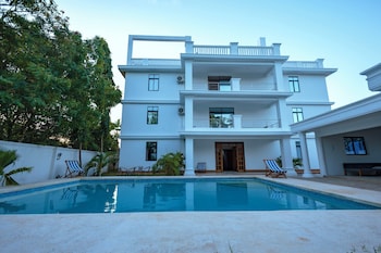 diani luxe spacious b