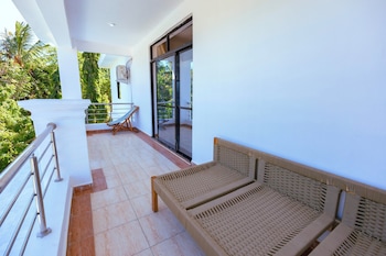 diani luxe spacious b