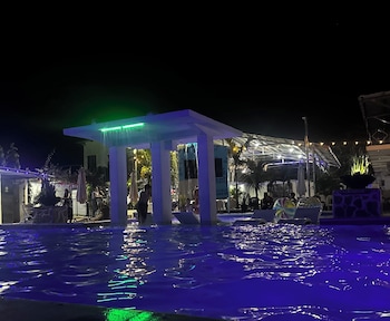 Cinco Rosas Resort,,3 star