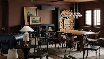 The Drew Hotel,,2 star