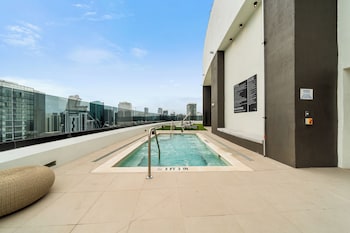 Rs Suites - District 225 Miami,,5 star