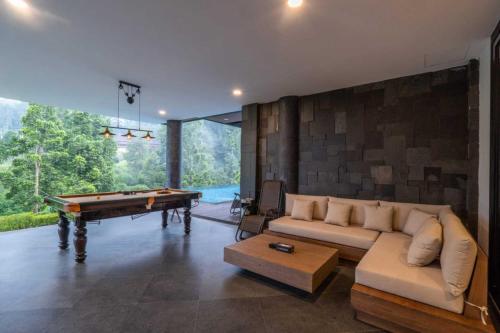 intragama villa