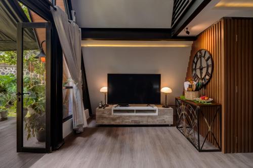 intragama villa