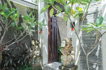 lumbung sari studio