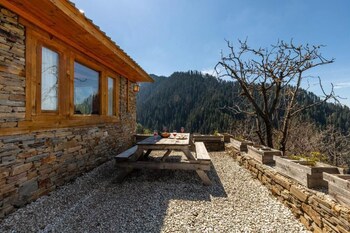 elivaas silvana 3 bhk cottage