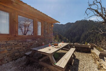 elivaas silvana 3 bhk cottage