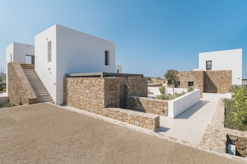 omvrodektis village