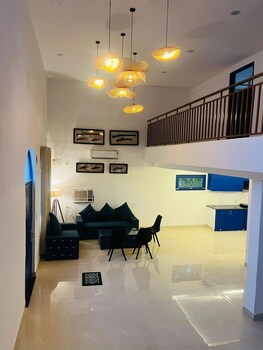 greek house by housiify