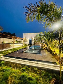 greek house by housiify