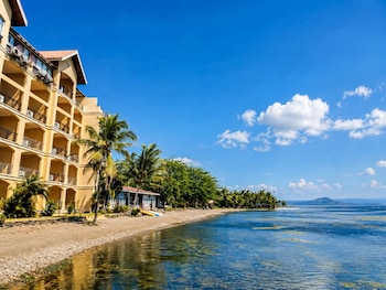 lakeshore villas at club balai isabel