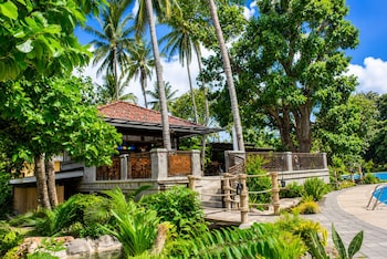 lakeshore villas at club balai isabel