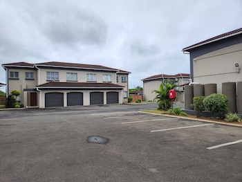 12 saddleback village