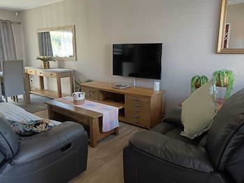 12 Saddleback Village,,4 star