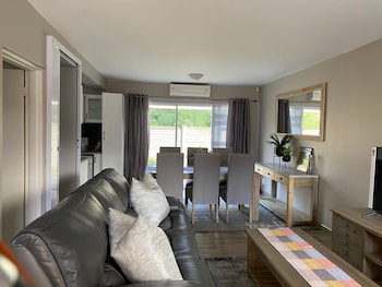 12 Saddleback Village,,4 star