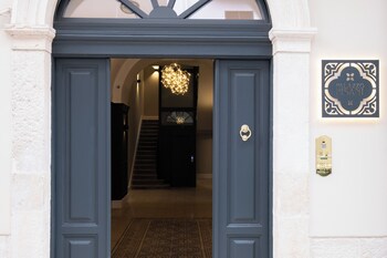 palazzo pisani bari