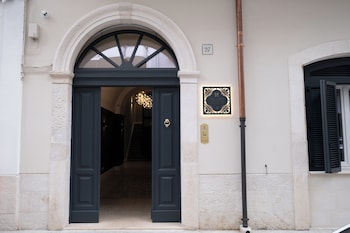 palazzo pisani bari