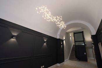 palazzo pisani bari