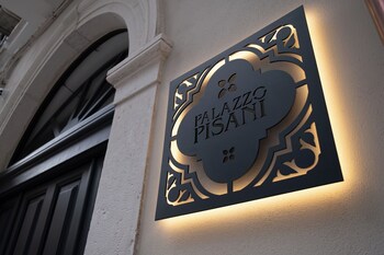 palazzo pisani bari