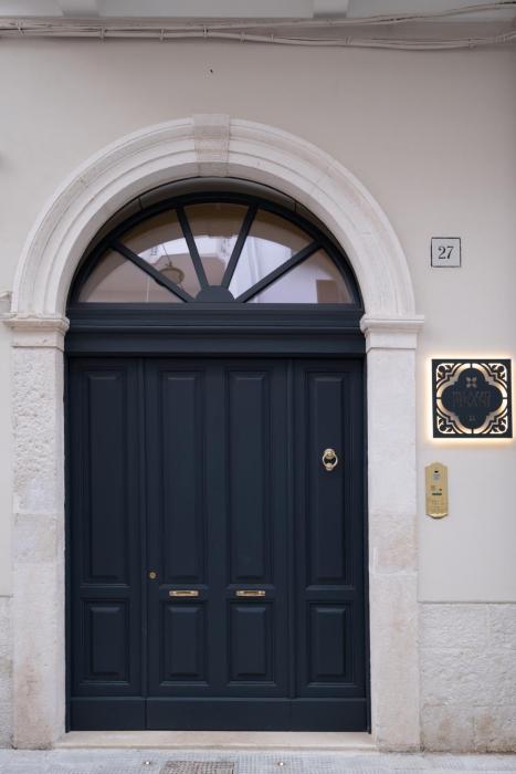 palazzo pisani bari